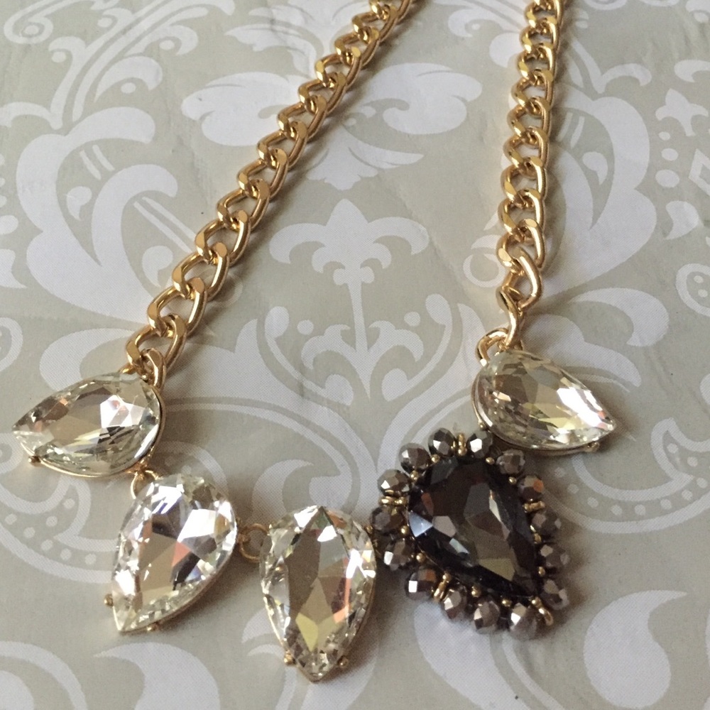 Statement necklace